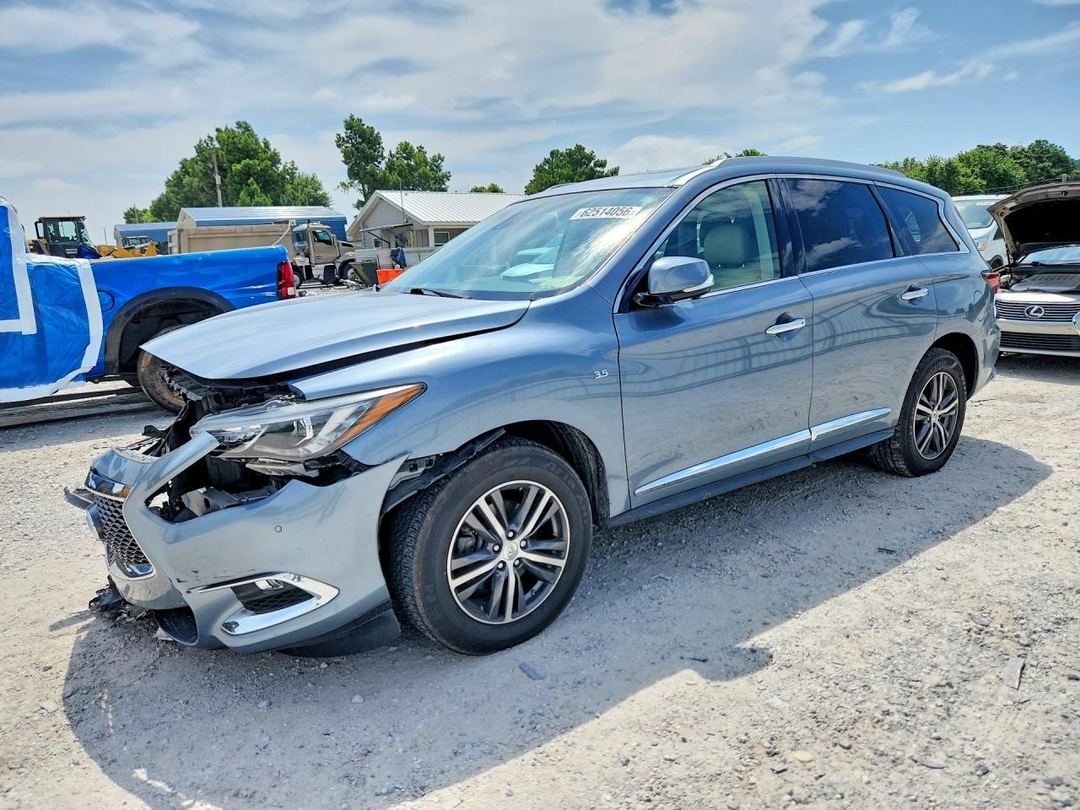 منظر 2019 INFINITI QX60 LUXE، زاوية 1