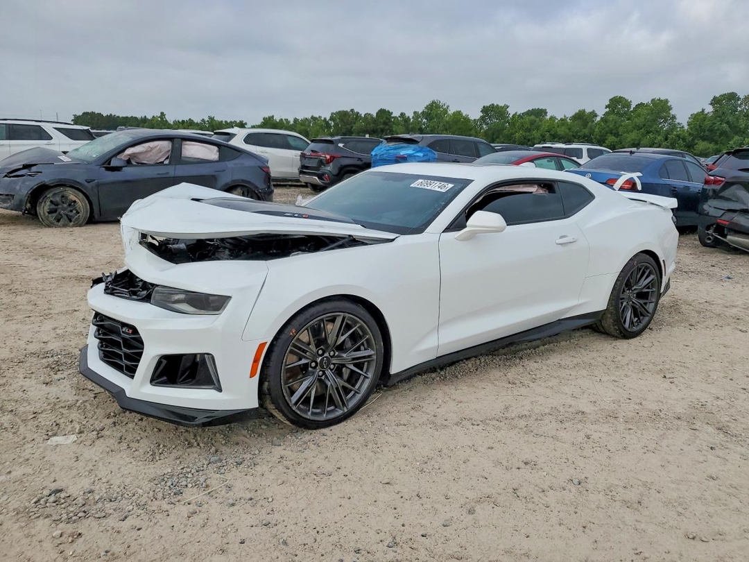 Вид 2024 CHEVROLET CAMARO ZL1, угол 1