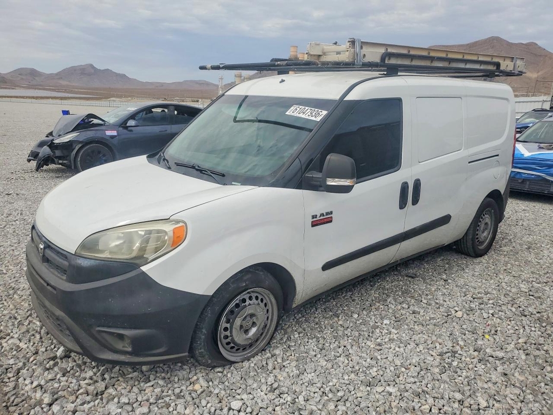 Вид 2016 RAM PROMASTER CITY, угол 1