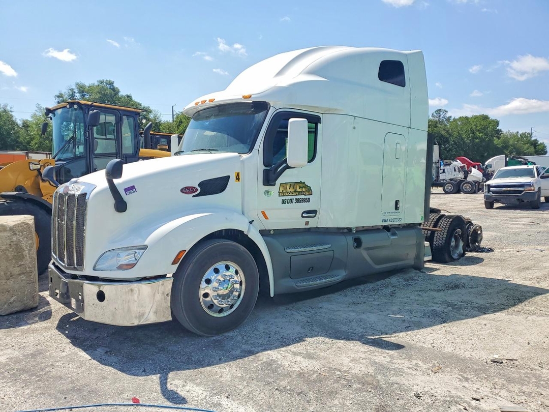 Vue de 2019 PETERBILT 579 SEMI TRUCK, angle 1