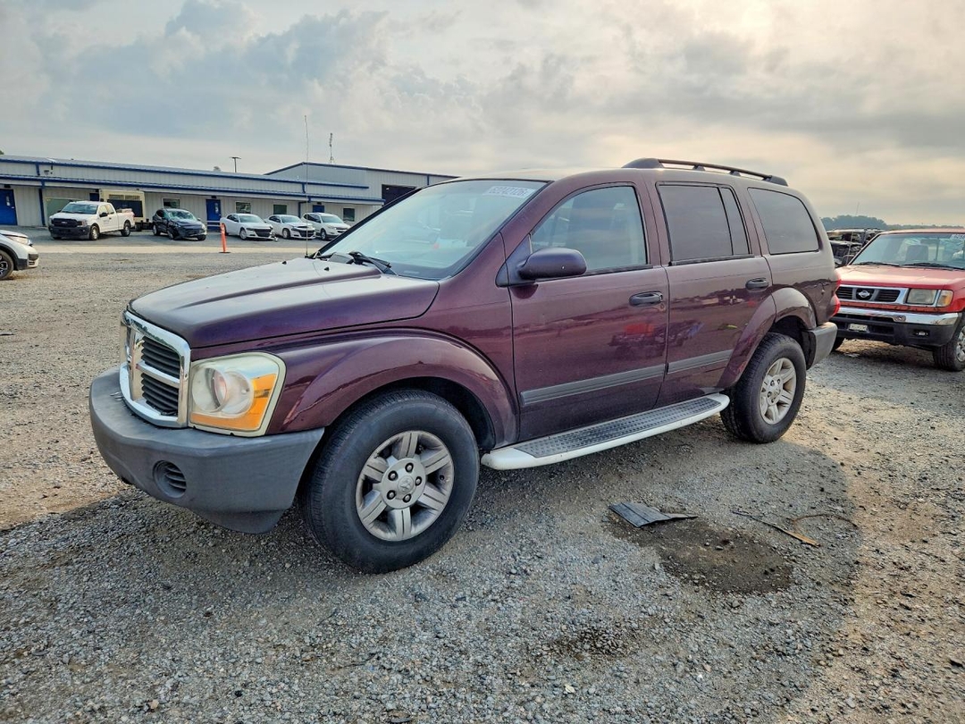 Vue de 2005 DODGE DURANGO ST, angle 1