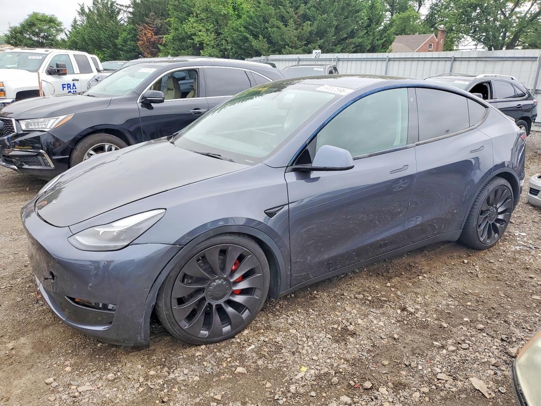 Vue de 2021 TESLA MODEL Y, angle 1