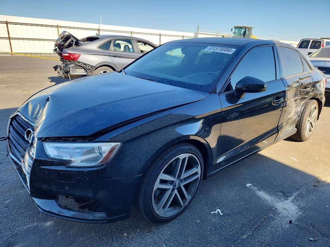 Vue de 2018 AUDI A3 PREMIUM, angle 1