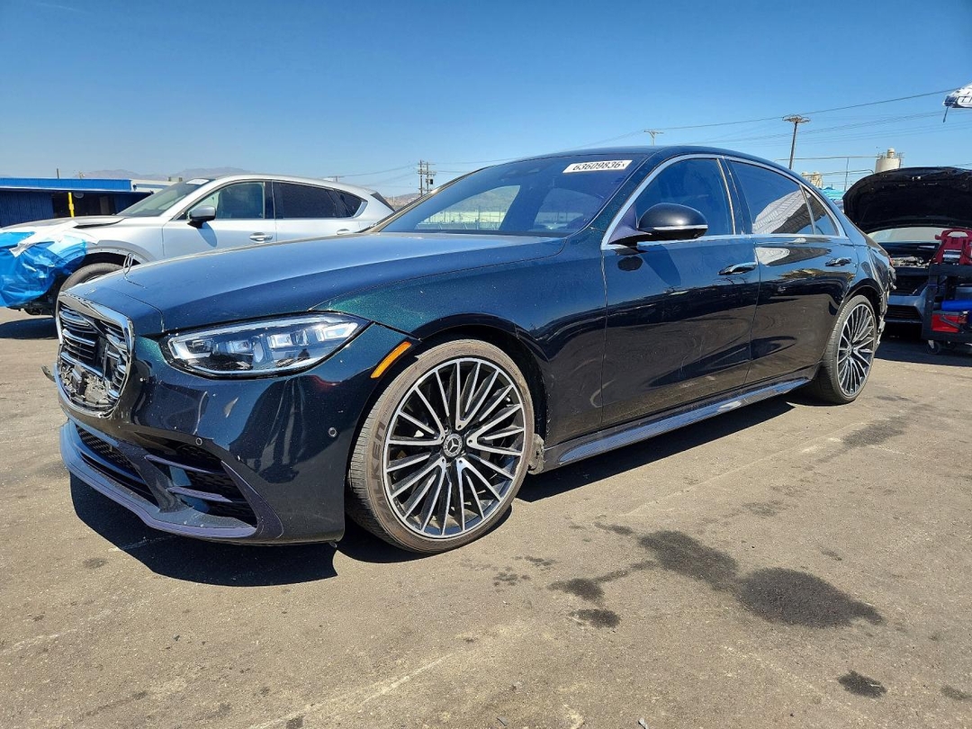 Vue de 2022 MERCEDES-BENZ S 500 4MATIC, angle 1