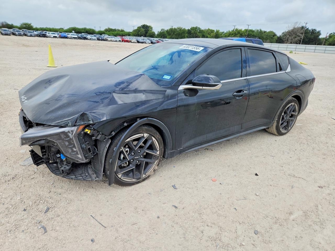 Vue de 2025 KIA K4 GT LINE, angle 1