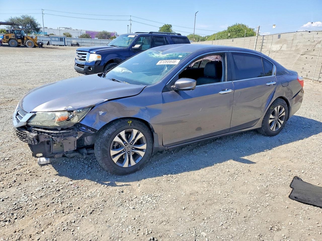 Вид 2014 HONDA ACCORD LX, угол 1