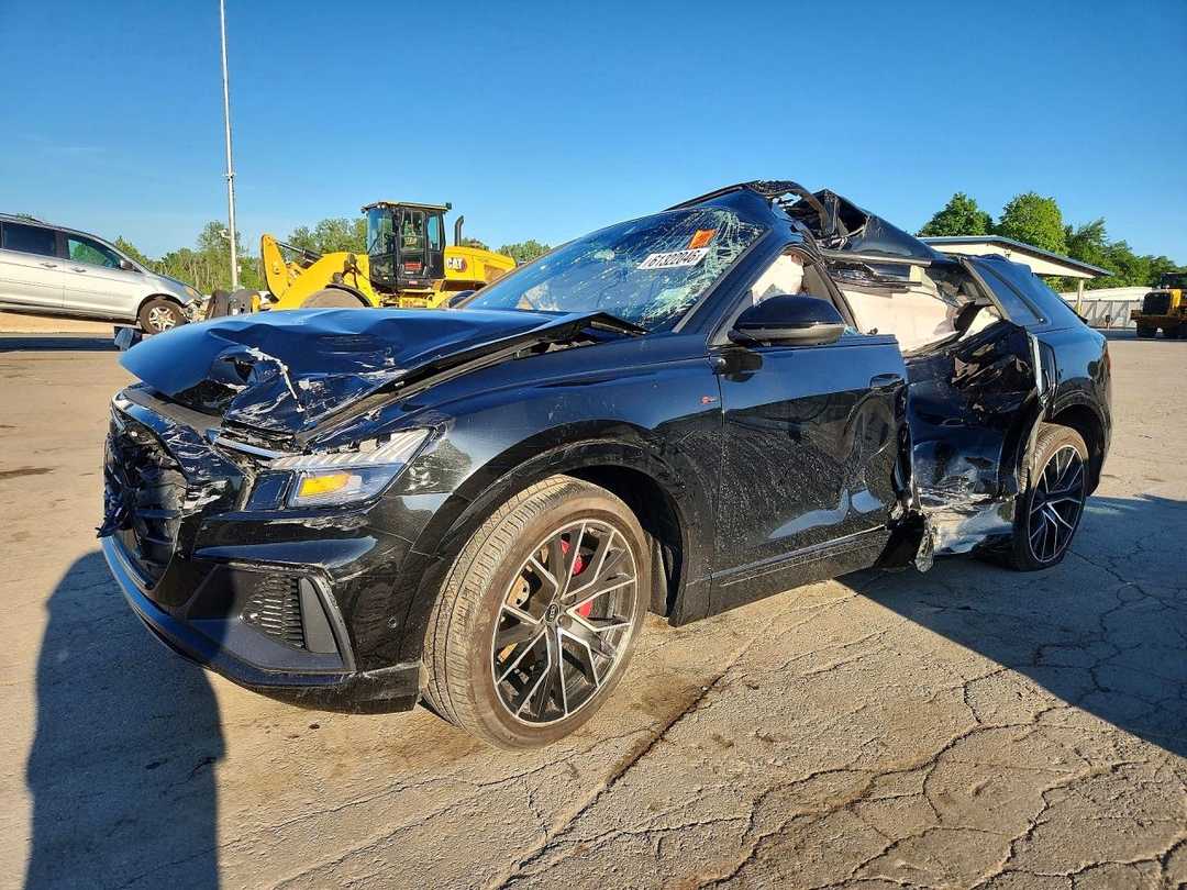 Vue de 2023 AUDI Q8 PREMIUM PLUS S-LINE, angle 1