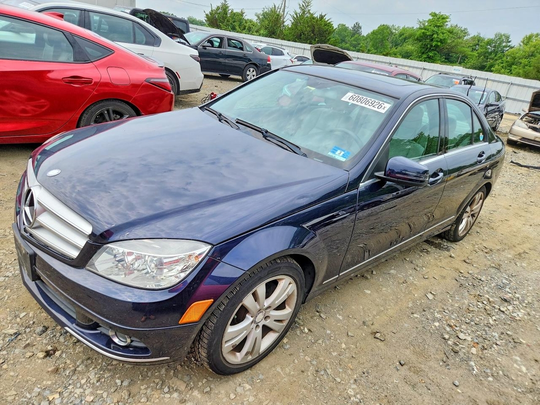 Вид 2010 MERCEDES-BENZ C 300 4MATIC, угол 1