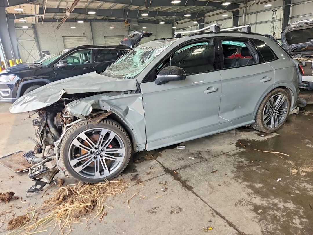 منظر 2019 AUDI SQ5 PREMIUM PLUS، زاوية 1