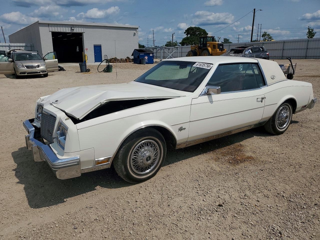 منظر 1981 BUICK RIVIERA، زاوية 1
