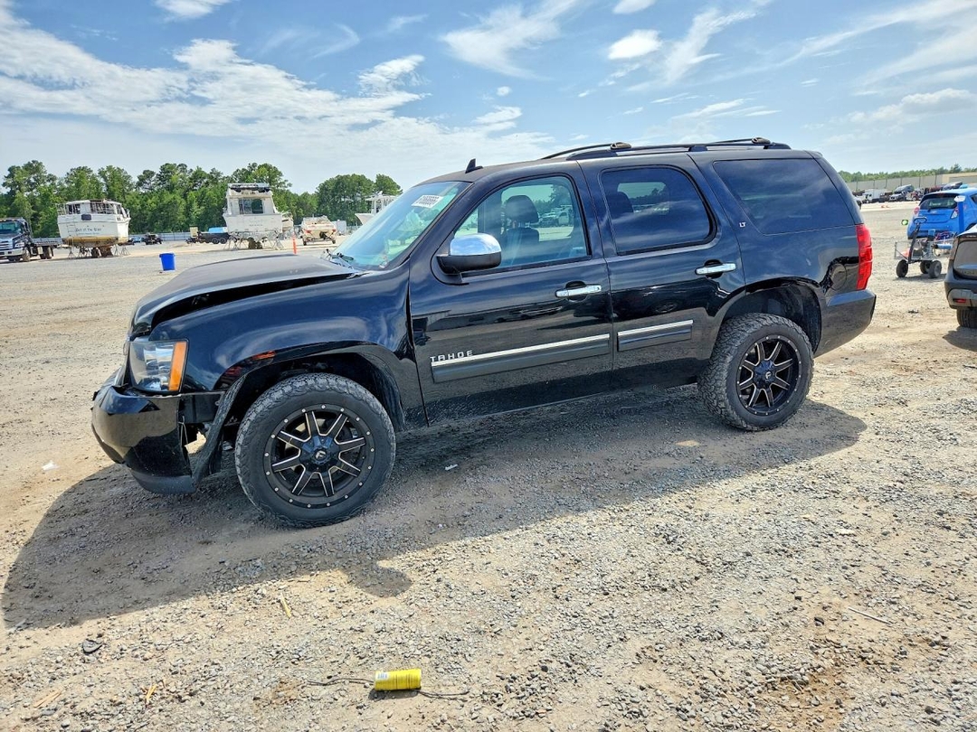 منظر 2013 CHEVROLET TAHOE K1500 LT، زاوية 1