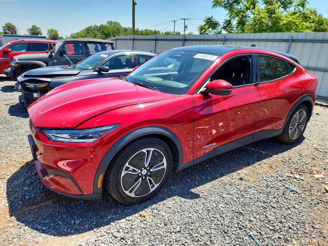 Vue de 2021 FORD MUSTANG MACH-E SELECT, angle 1