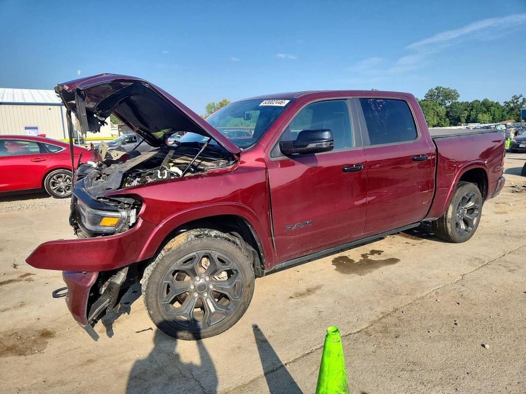 Vue de 2024 RAM 1500 LIMITED, angle 1