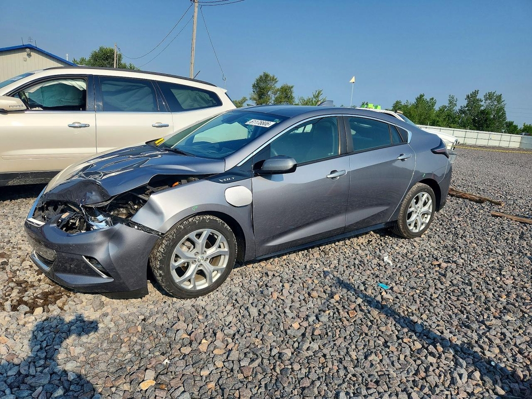 Vue de 2018 CHEVROLET VOLT PREMIER, angle 1
