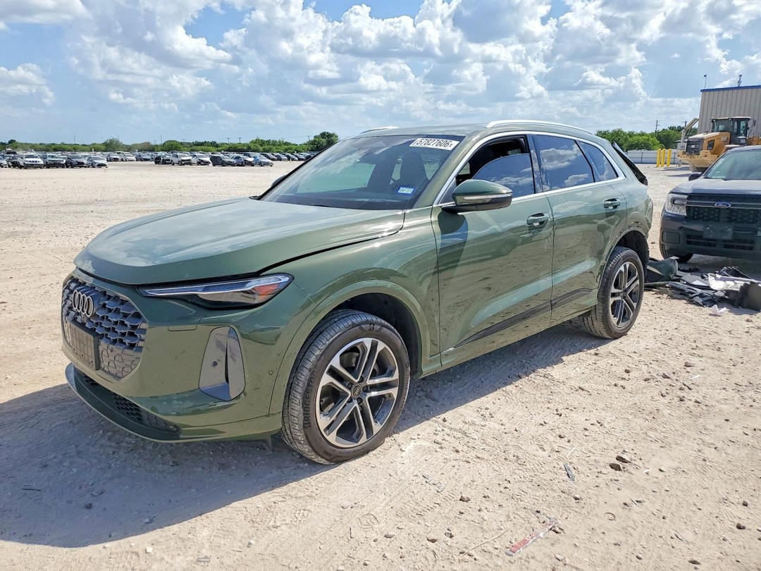 Vista de 2025 AUDI Q5 PREMIUM PLUS, ángulo 1