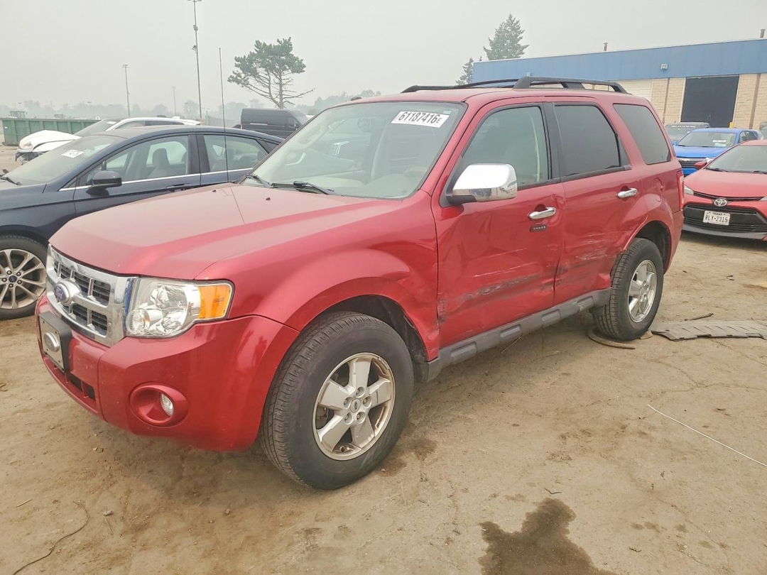 Vista de 2010 FORD ESCAPE XLT, ángulo 1