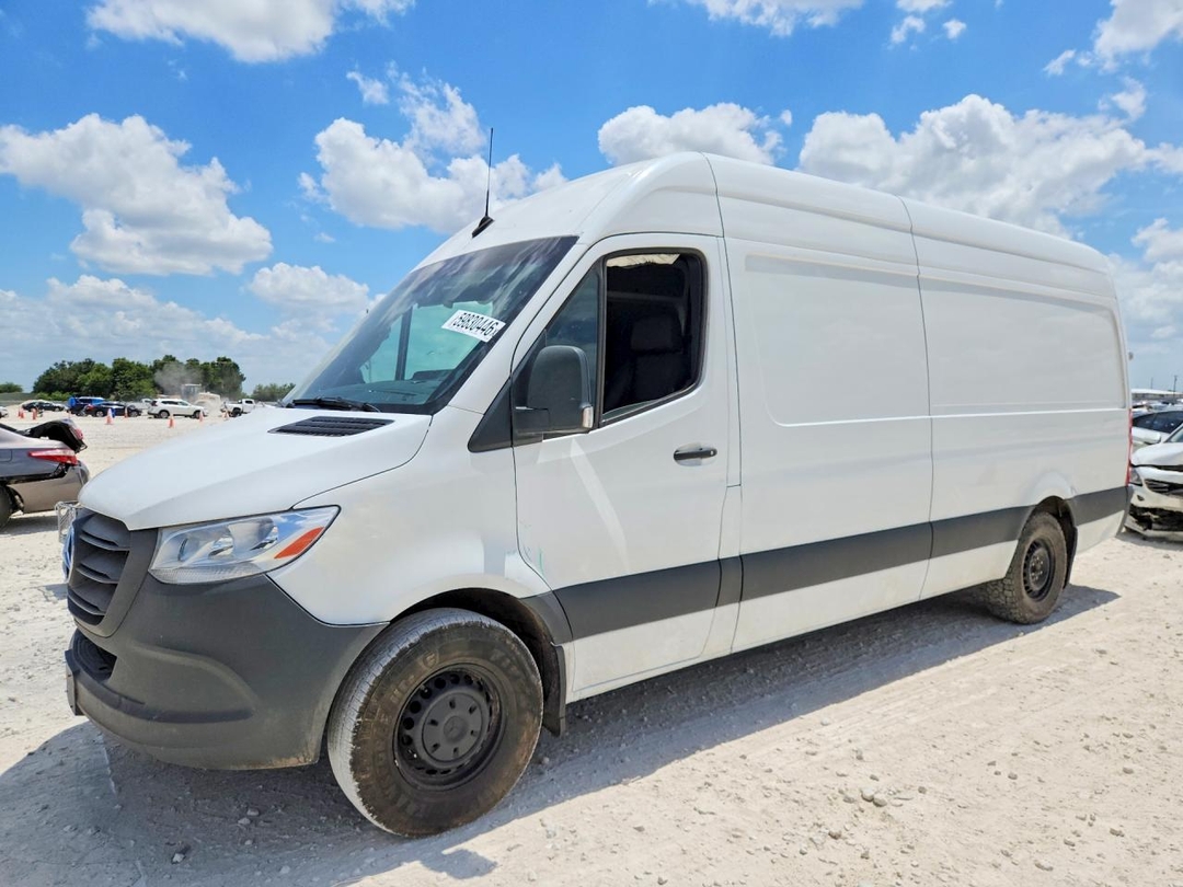 Vue de 2024 MERCEDES-BENZ SPRINTER 2500 DELIVERY VAN, angle 1