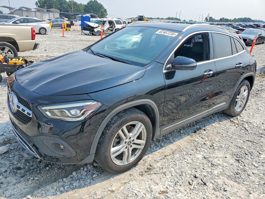 Vue de 2021 MERCEDES-BENZ GLA 250 4MATIC, angle 1