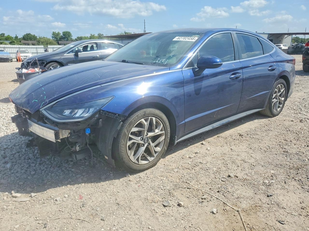 Vue de 2021 HYUNDAI SONATA SEL, angle 1