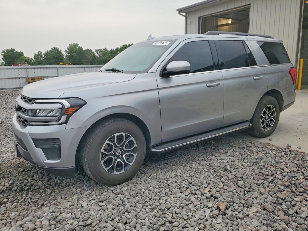 Vista de 2023 FORD EXPEDITION XLT, ángulo 1