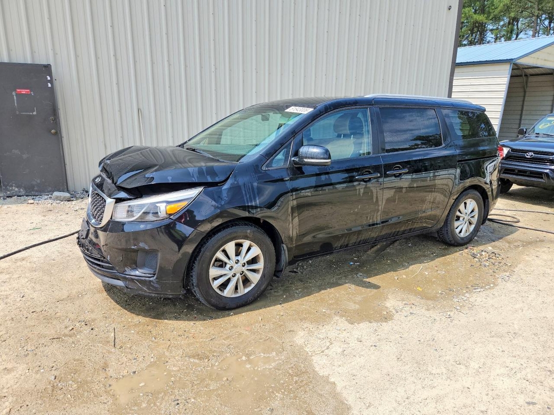 منظر 2016 KIA SEDONA LX، زاوية 1