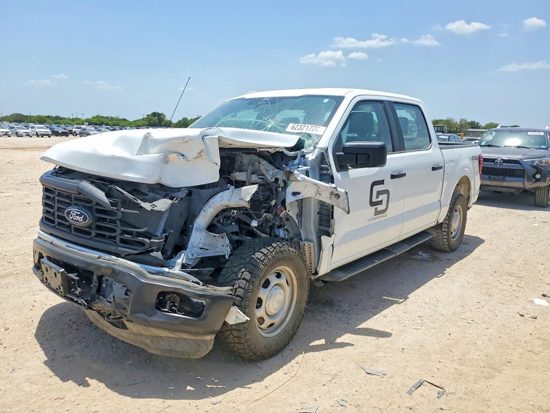 Вид 2025 FORD F150 XL, угол 1