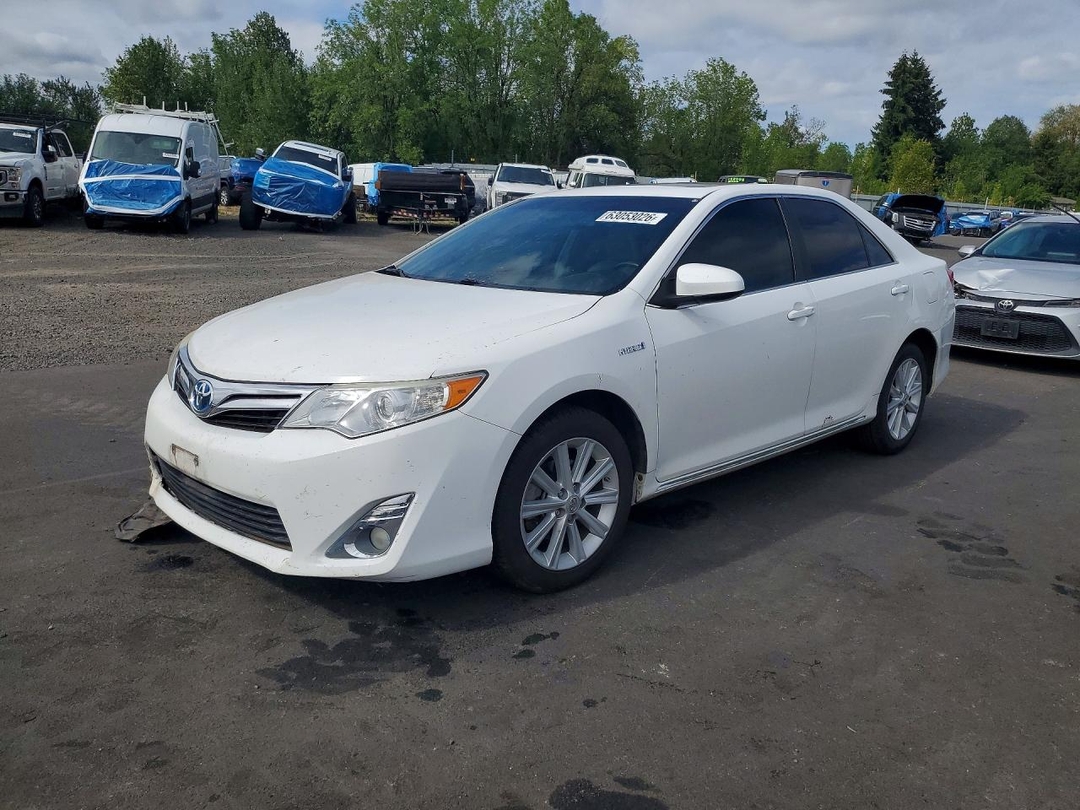 Вид 2012 TOYOTA CAMRY HYBRID XLE, угол 1
