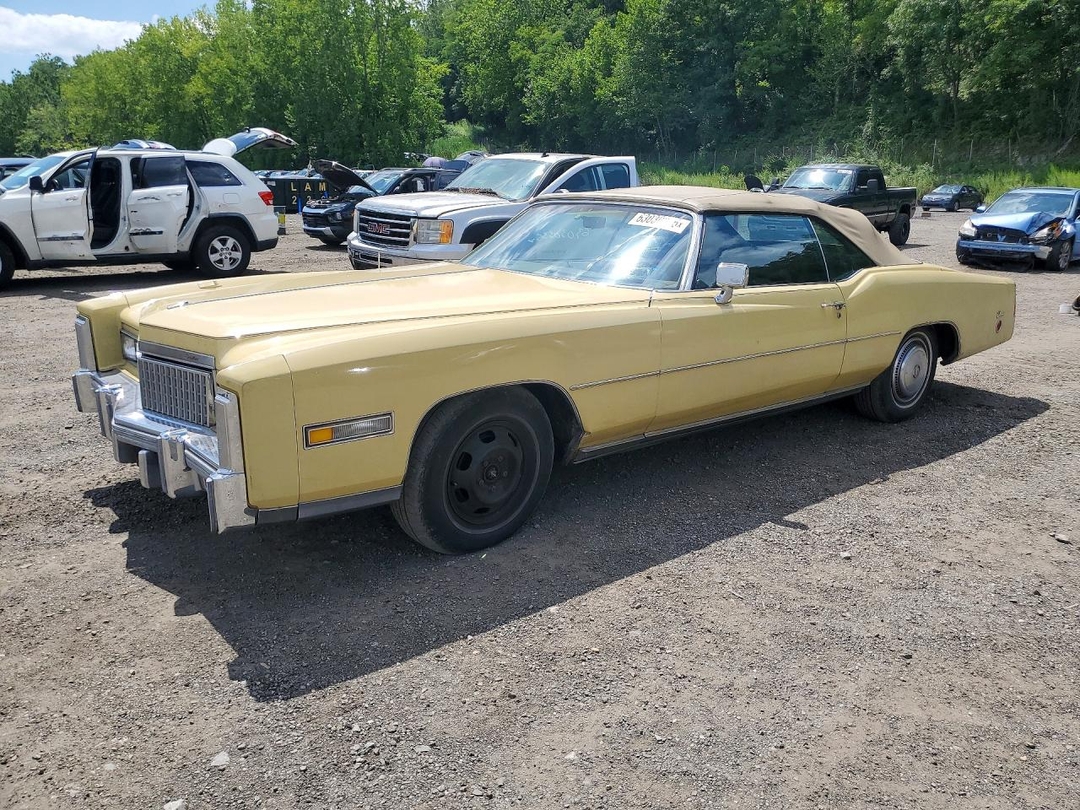 Vue de 1975 CADILLAC ELDORADO, angle 1