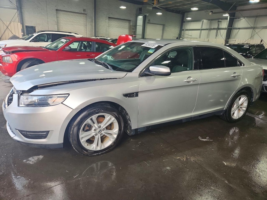 منظر 2015 FORD TAURUS SEL، زاوية 1
