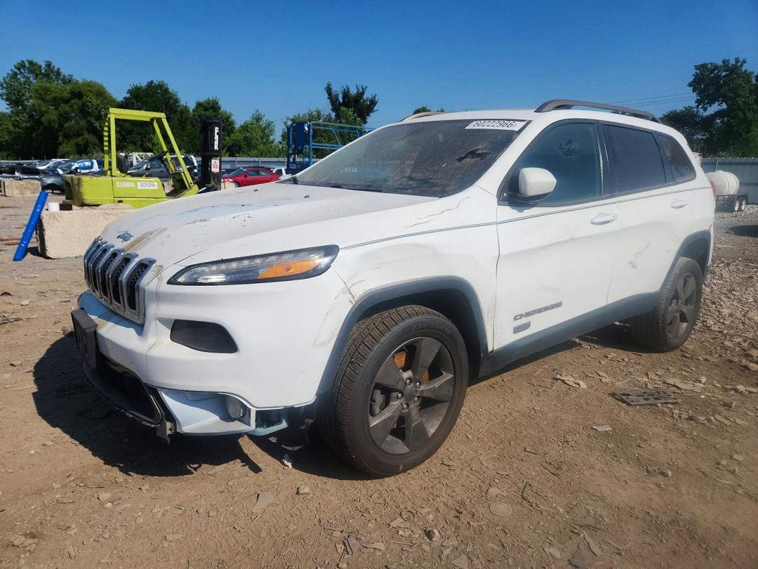 Vue de 2016 JEEP CHEROKEE LATITUDE, angle 1