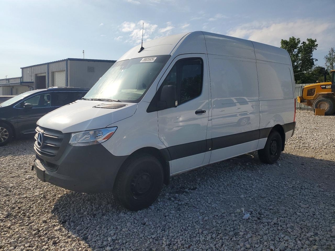 Vista de 2022 MERCEDES-BENZ SPRINTER 2500 DELIVERY VAN, ángulo 1
