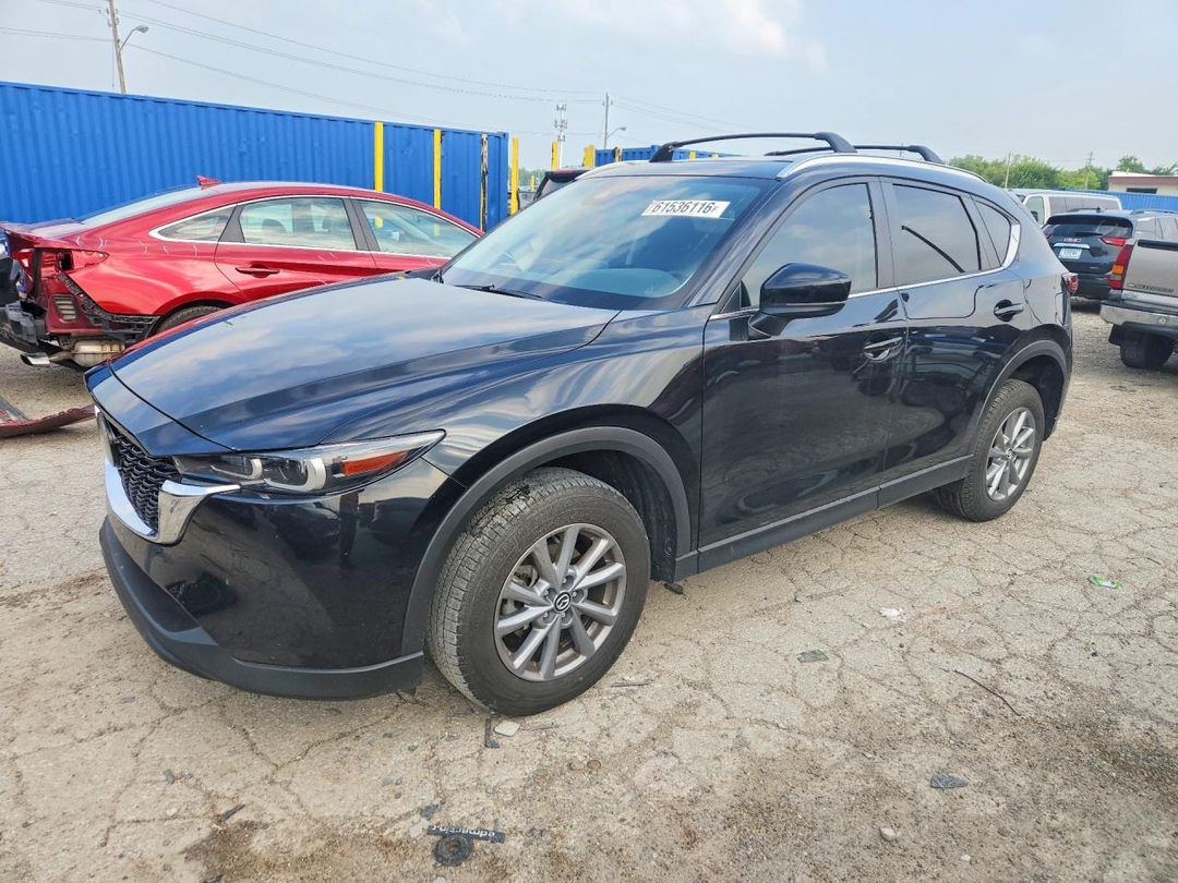 Вид 2023 MAZDA CX-5 PREFERRED, угол 1