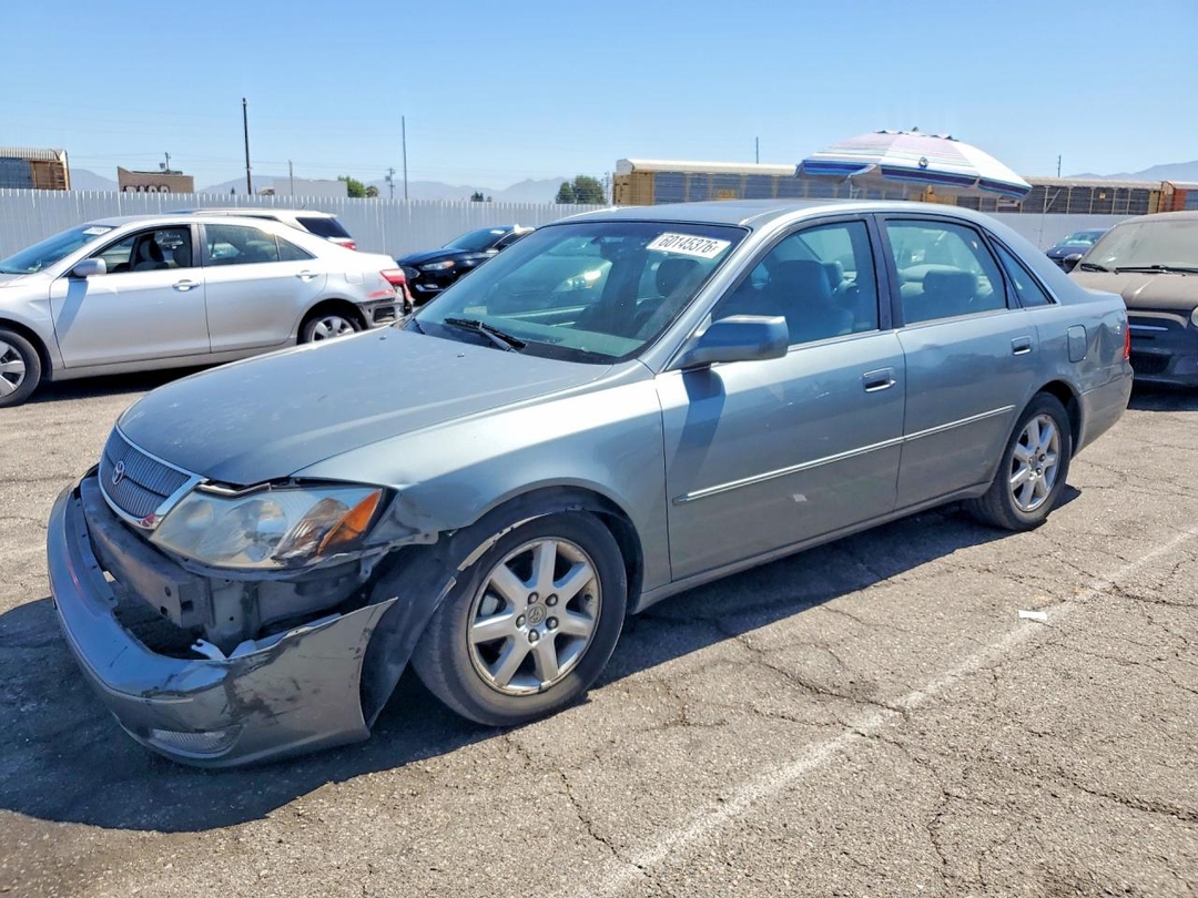 منظر 2000 TOYOTA AVALON XLS، زاوية 1