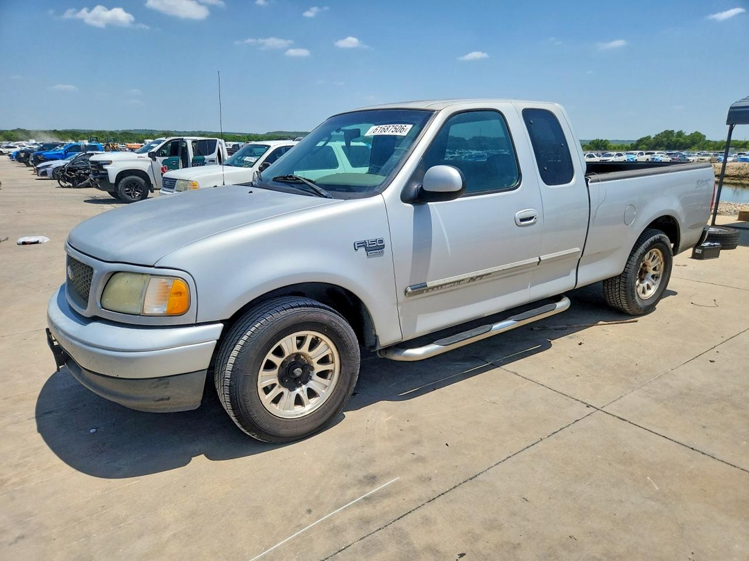Vista de 2003 FORD F150, ángulo 1