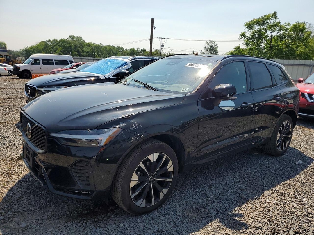 Vue de 2026 VOLVO XC60, angle 1