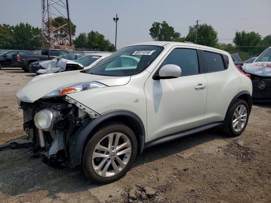 Vue de 2013 NISSAN JUKE S/SV/SL, angle 1