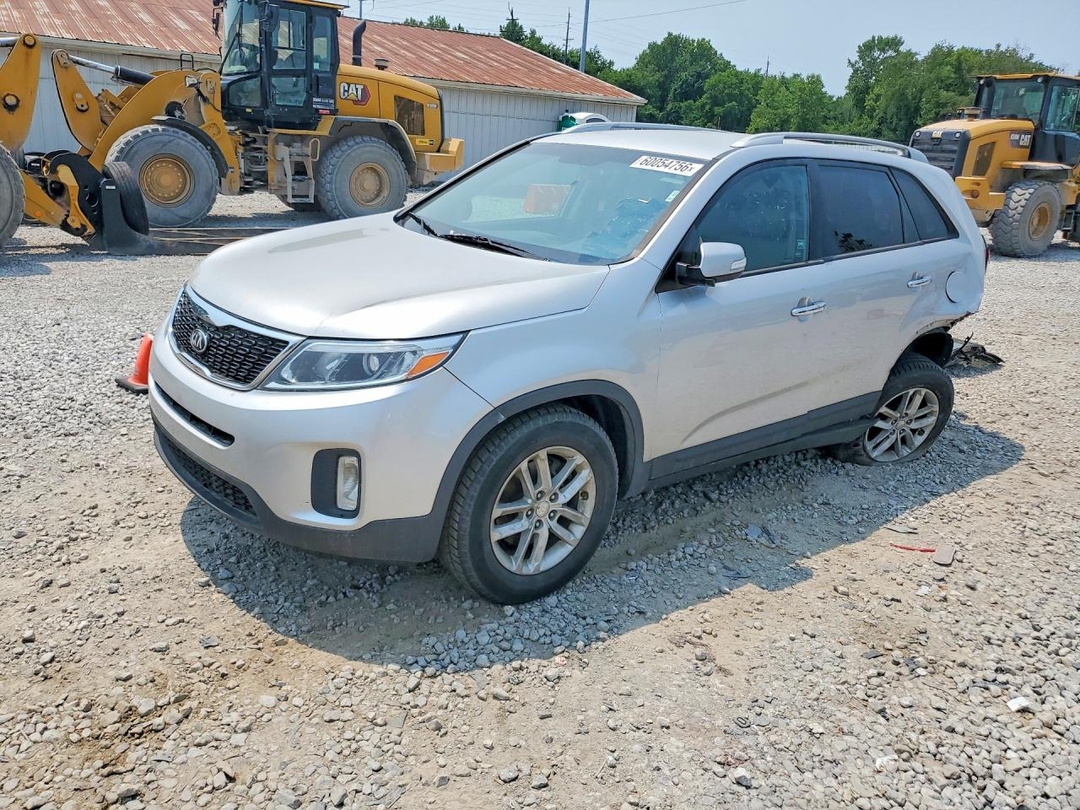 Vue de 2014 KIA SORENTO LX, angle 1