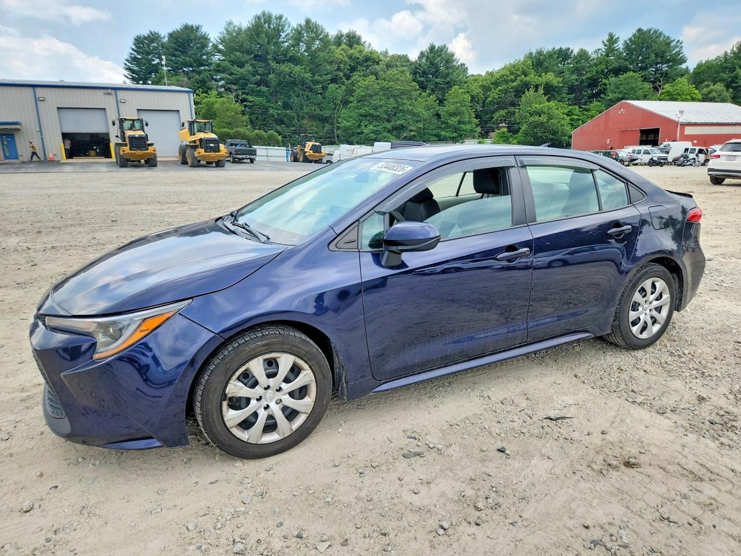 Vista de 2021 TOYOTA COROLLA LE, ángulo 1
