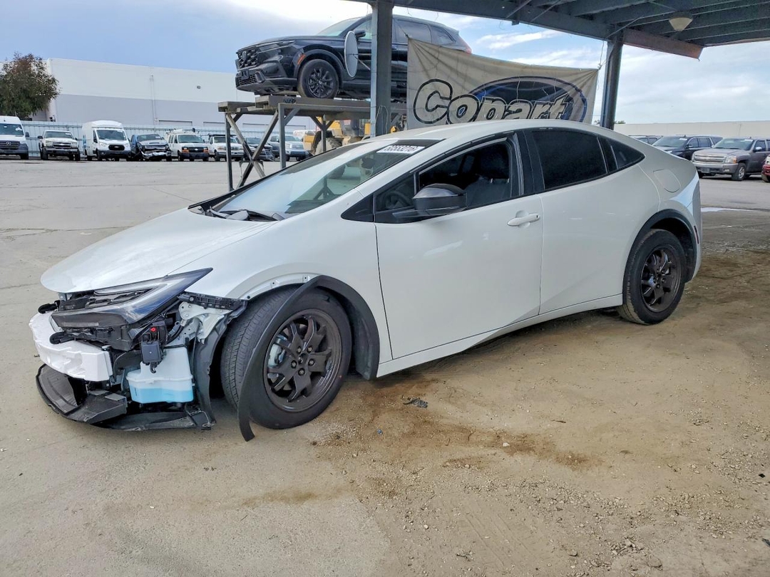 Vue de 2026 TOYOTA PRIUS PLUG-IN HYBRID SE, angle 1