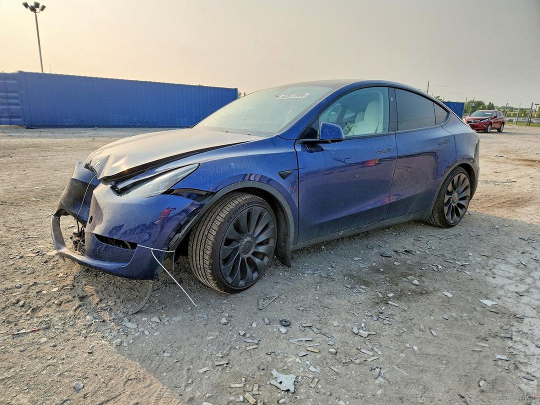 Vista de 2024 TESLA MODEL Y, ángulo 1