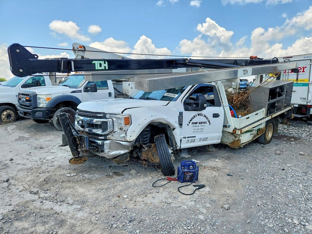 منظر 2020 FORD F550 SUPER DUTY UTILITY / SERVICE TRUCK، زاوية 1