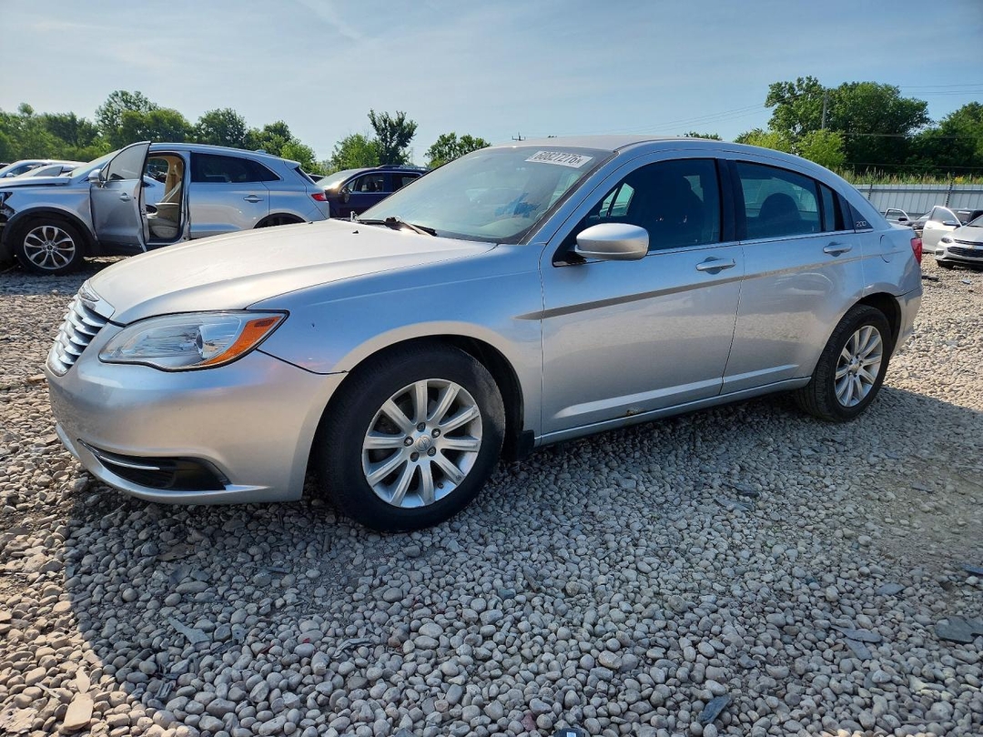 منظر 2012 CHRYSLER 200، زاوية 1