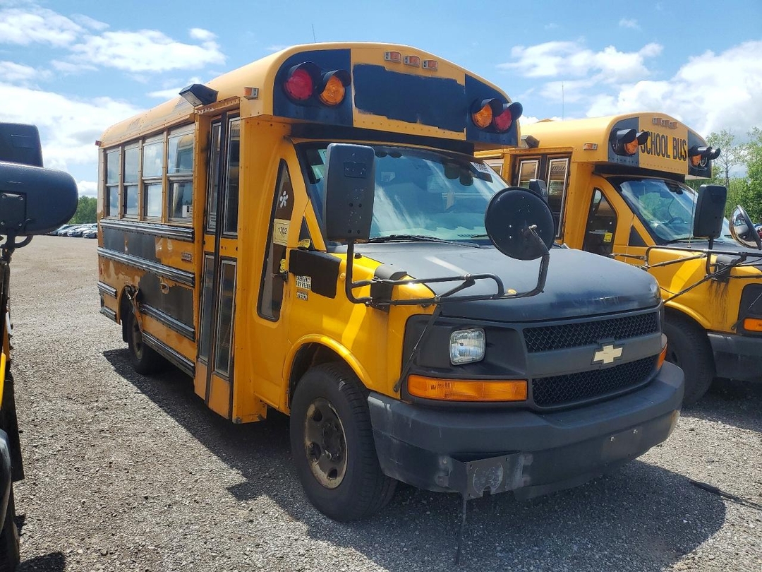 Vue de 2012 THOMAS MINOTOUR G3500 - SCHOOL BUS, angle 1