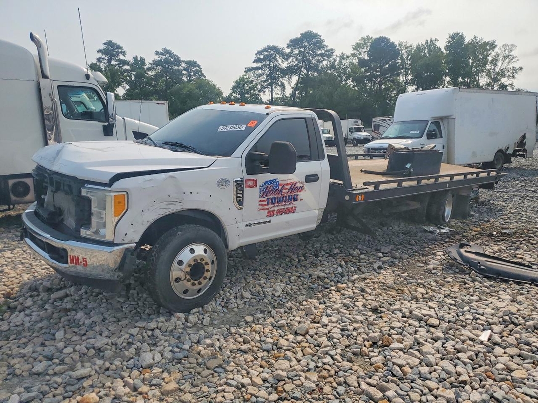 منظر 2017 FORD F550 SUPER - ROLLBACK TOW TRUCK، زاوية 1