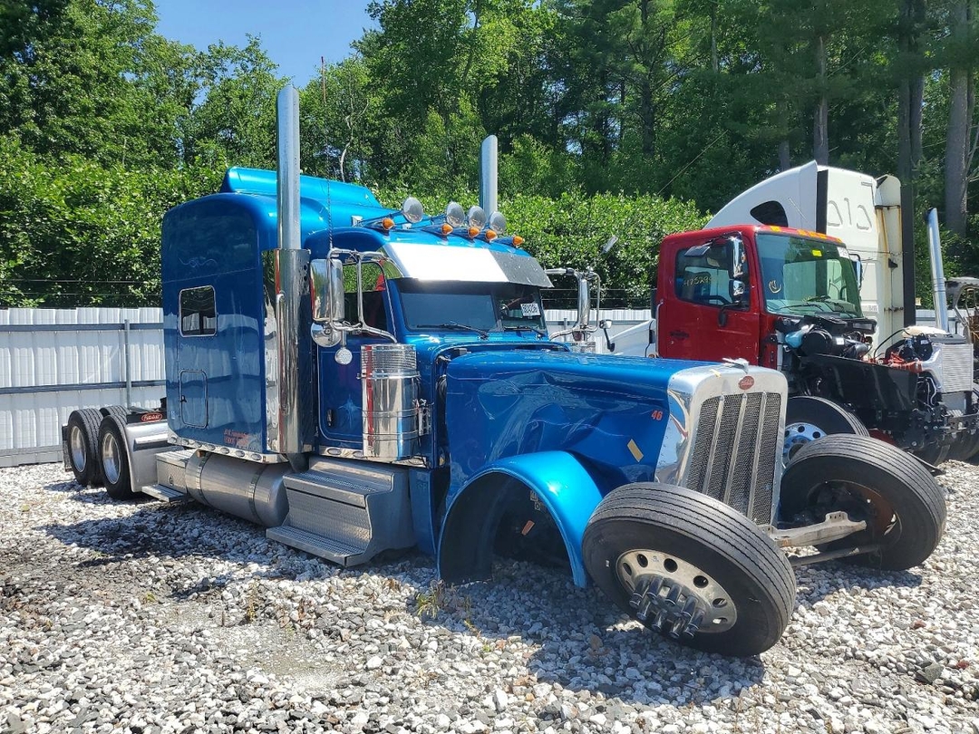 Vue de 2024 PETERBILT 389 SEMI TRUCK, angle 1