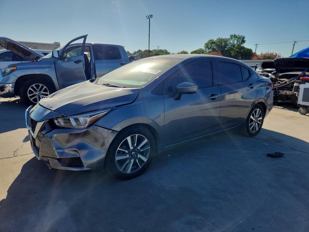Vista de 2021 NISSAN VERSA SV, ángulo 1