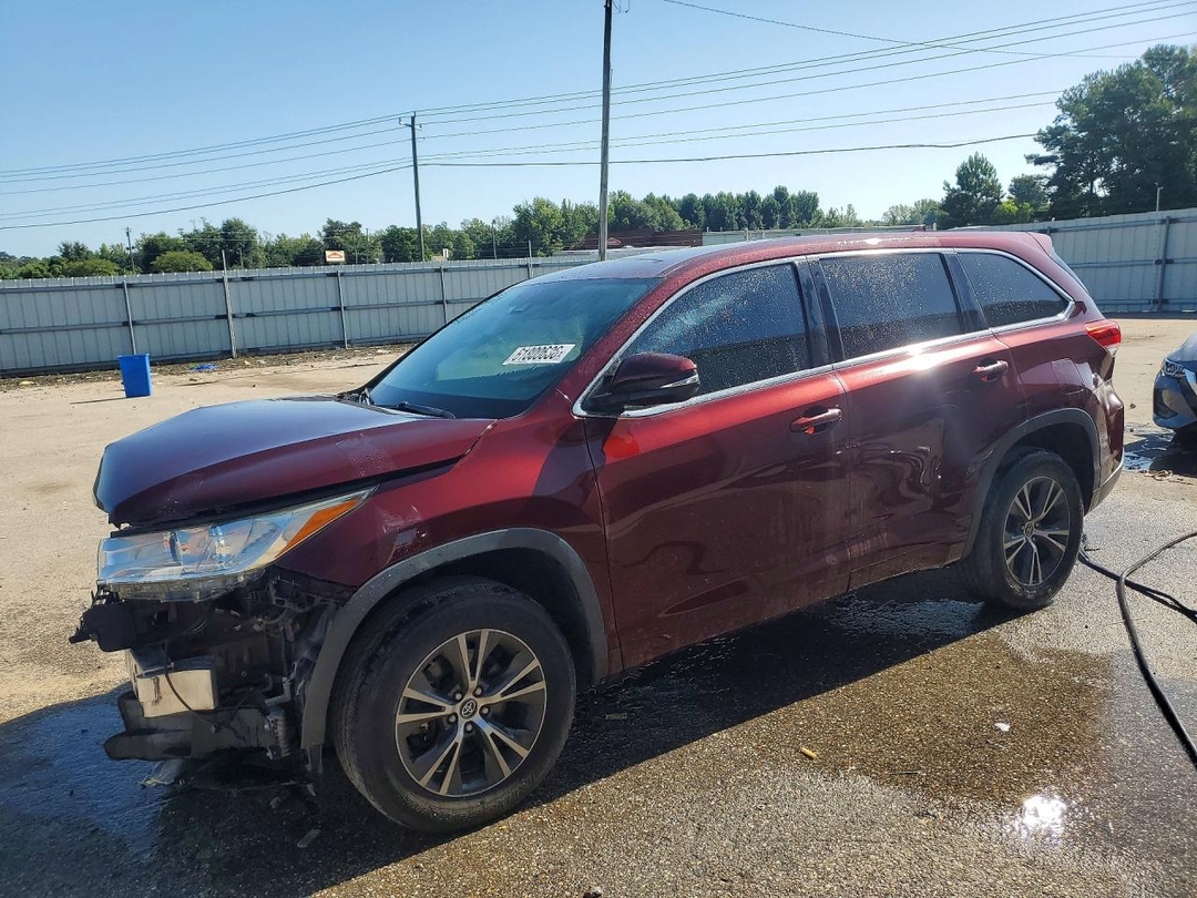 Vista de 2017 TOYOTA HIGHLANDER LE PLUS, ángulo 1