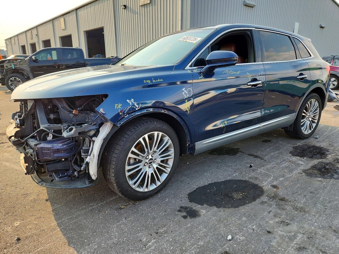 Vue de 2017 LINCOLN MKX RESERVE, angle 1