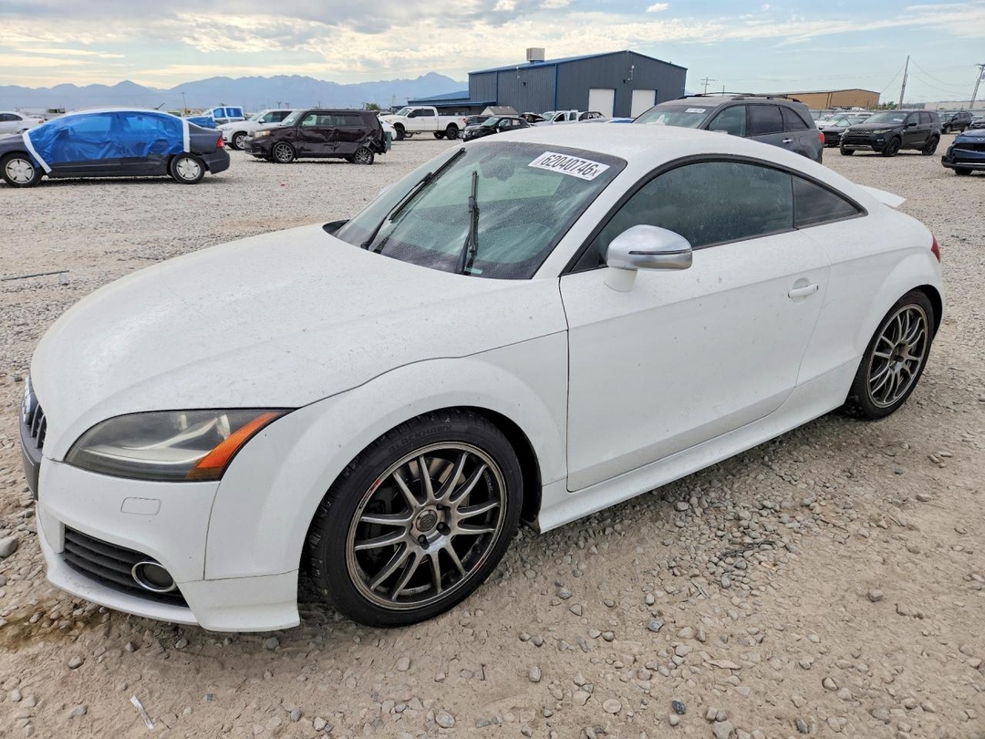 Вид 2009 AUDI TTS, угол 1