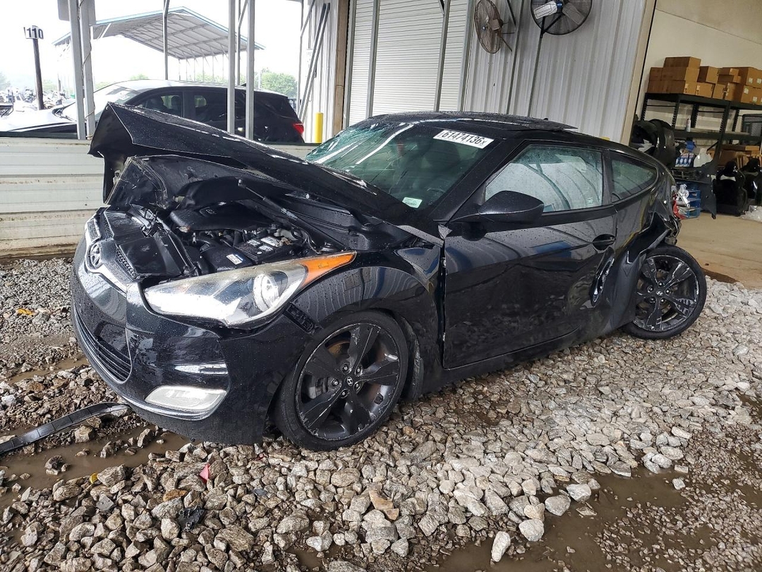 Вид 2016 HYUNDAI VELOSTER BASE, угол 1